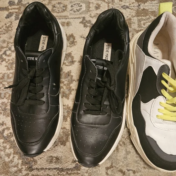 3/$20 Mens Sz 11 - Picture 3 of 3